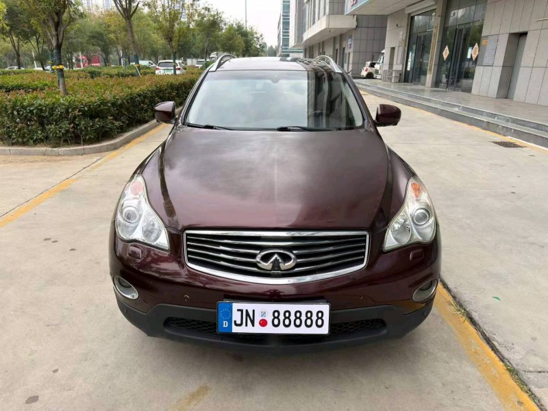 济宁15年英菲尼迪QX501