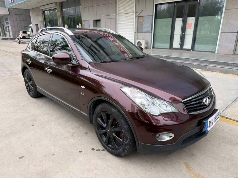 济宁15年英菲尼迪QX502