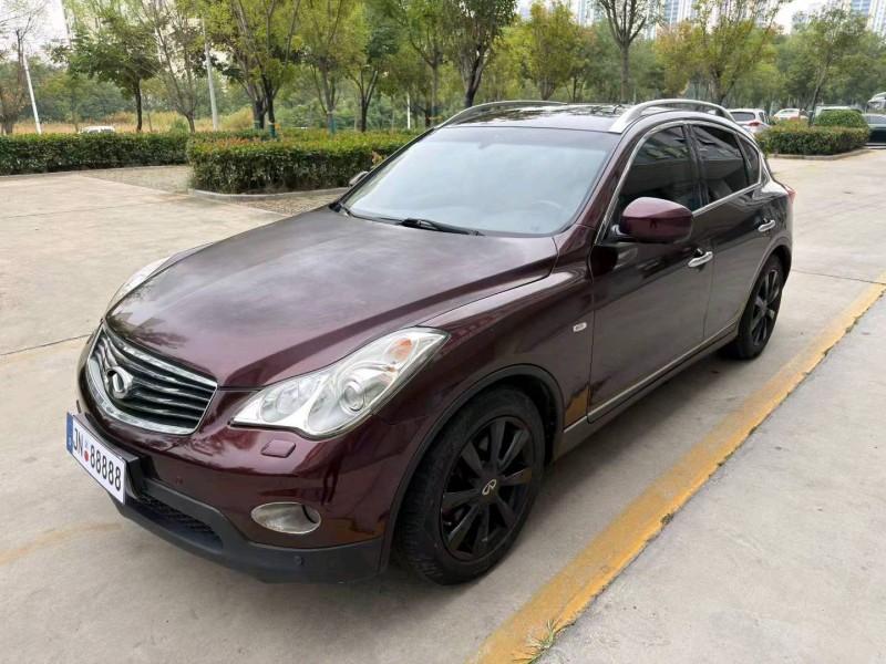 济宁15年英菲尼迪QX503