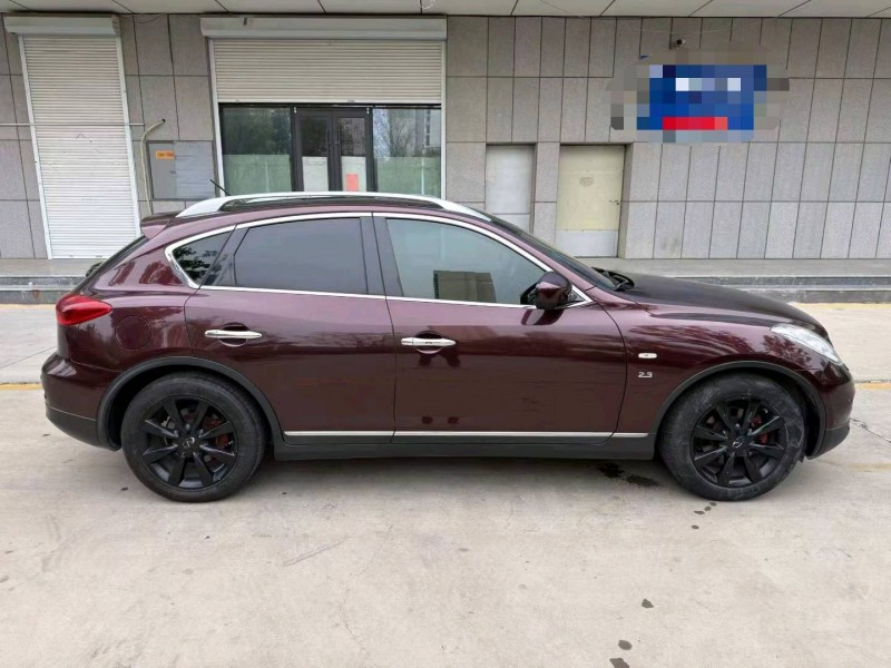 济宁15年英菲尼迪QX506