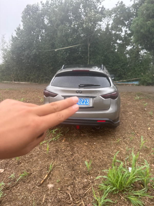 驻马店11年英菲尼迪FX353
