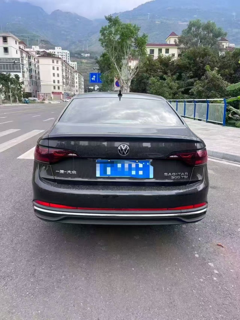 六盘水25年大众速腾5