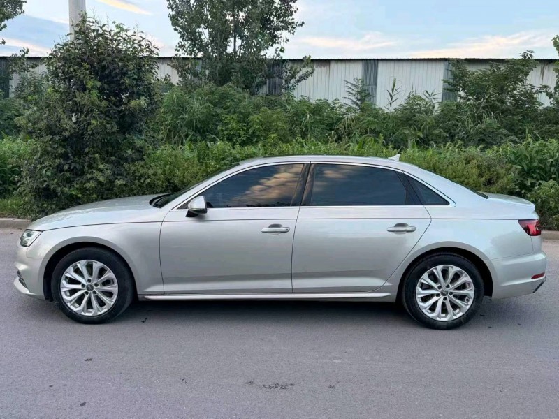 济宁19年奥迪A4L2