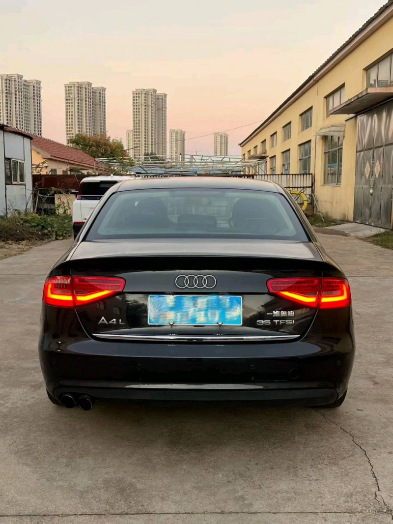 青岛17年奥迪A4L8