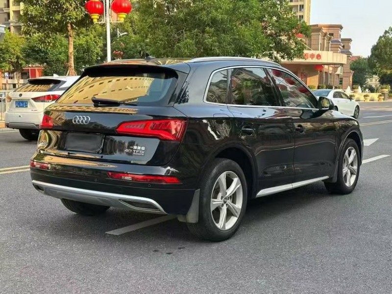 东莞20年奥迪Q58